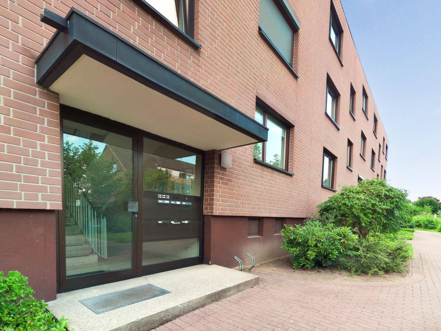 ***Großzügige, helle 3-Zimmer-Wohnung mit Westbalkon und Tiefgarage***, 21244 Buchholz in der Nordheide