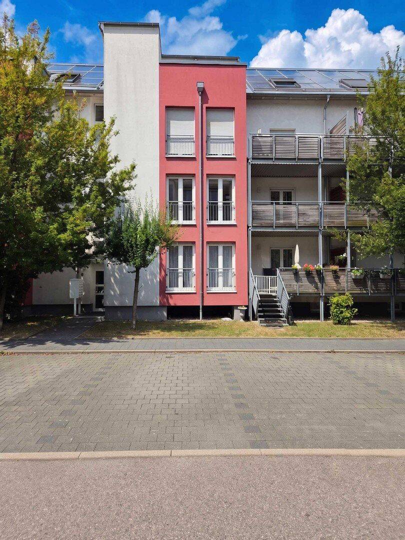 Frisch renovierte 2-Zimmer-Traumwohnung (Effizienzklasse A!), 2 Stellplätze – provisionsfrei!, 74564 Crailsheim