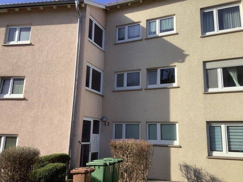 Wo das Leben so spielt – individuelle 3-Zimmer-Wohnung, 70437 Stuttgart (Freiberg Mönchfeld Rot Zazenhausen Zuffenhausen)