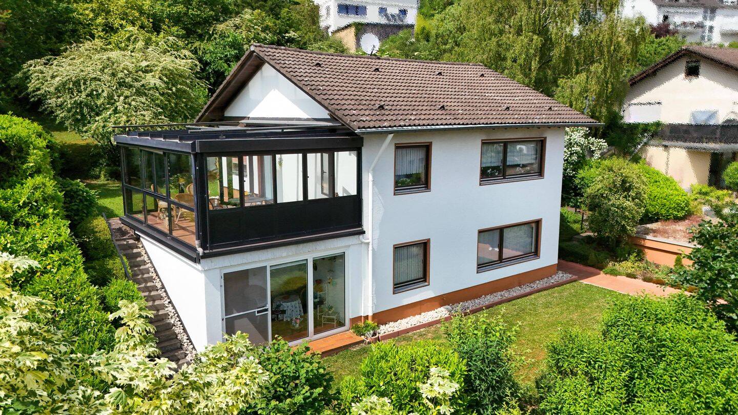 Freistehendes Einfamilienhaus mit Wintergarten, traumhaftem Gartenblick und rund 1.100 m² Grundstück, 54311 Trierweiler