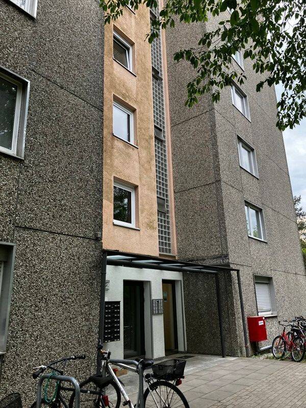 Kernsanierte 2 Zimmer-Wohnung mit Einbauküche!, 81375 München (Hadern)