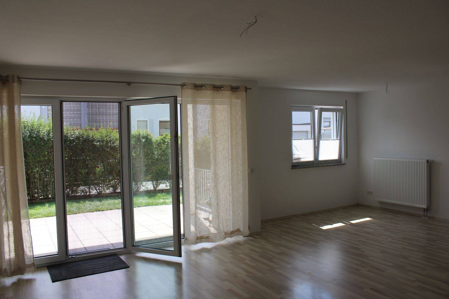 Großzügige 3 Zi. Garten-Whg. auf 2 Ebenen mit EBK, Terrasse und Stellplatz in Nbg.-Großgründlach, 90427 Nürnberg