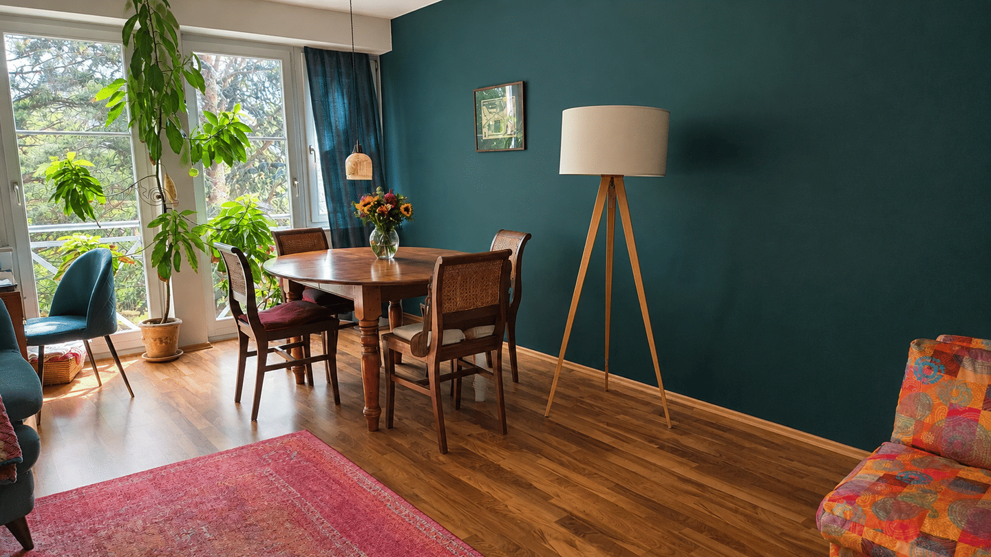 Großzügige 2-Zimmer-Dachgeschosswohnung mit 15 m² großer Balkonterrasse und Einbauküche, 98527 Suhl (Suhl)