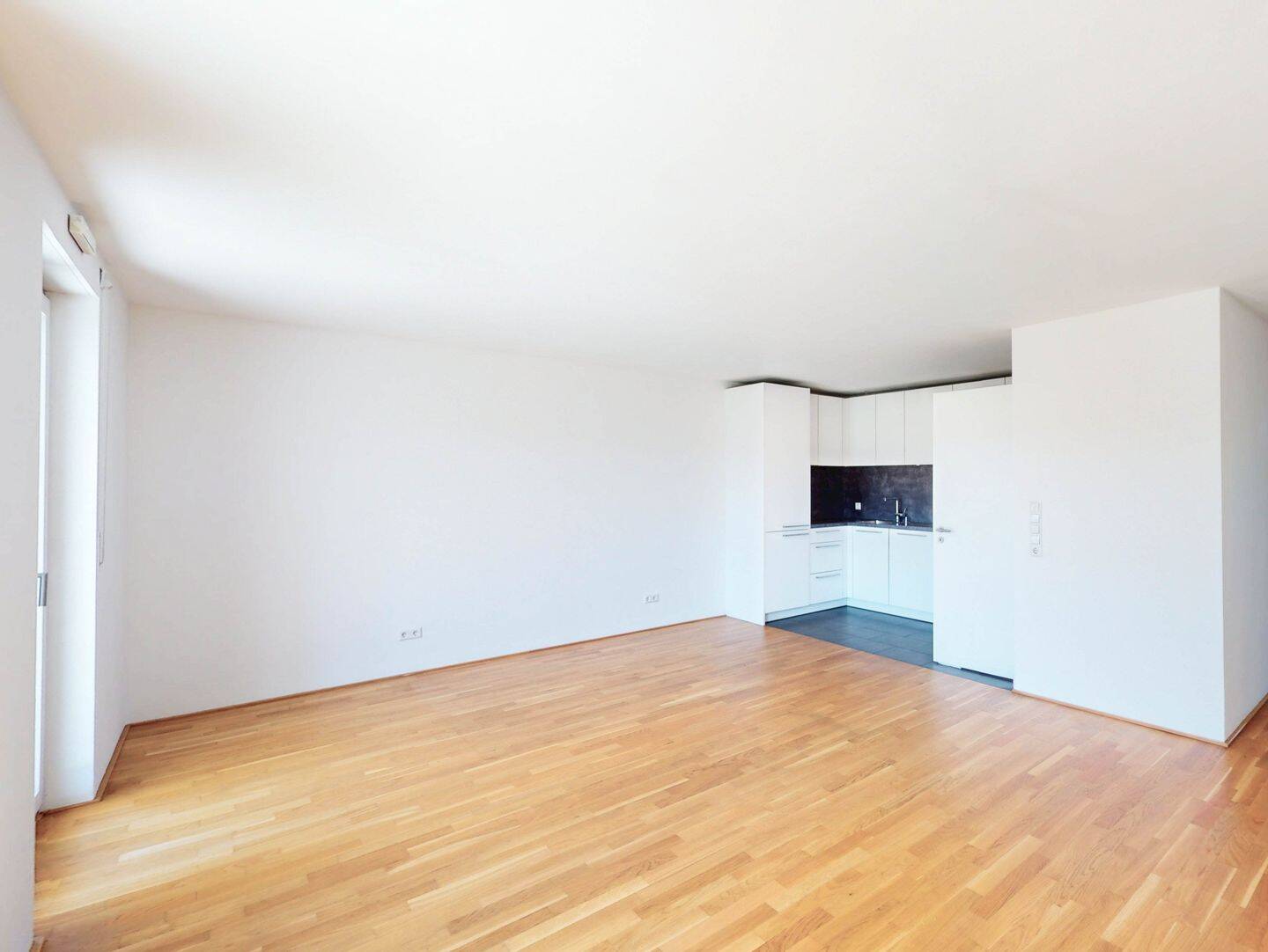 Ankommen in den Arkaden: Stilvolle 3-Zimmer-Wohnung mit Innenhof-Balkon, 60435 Frankfurt am Main