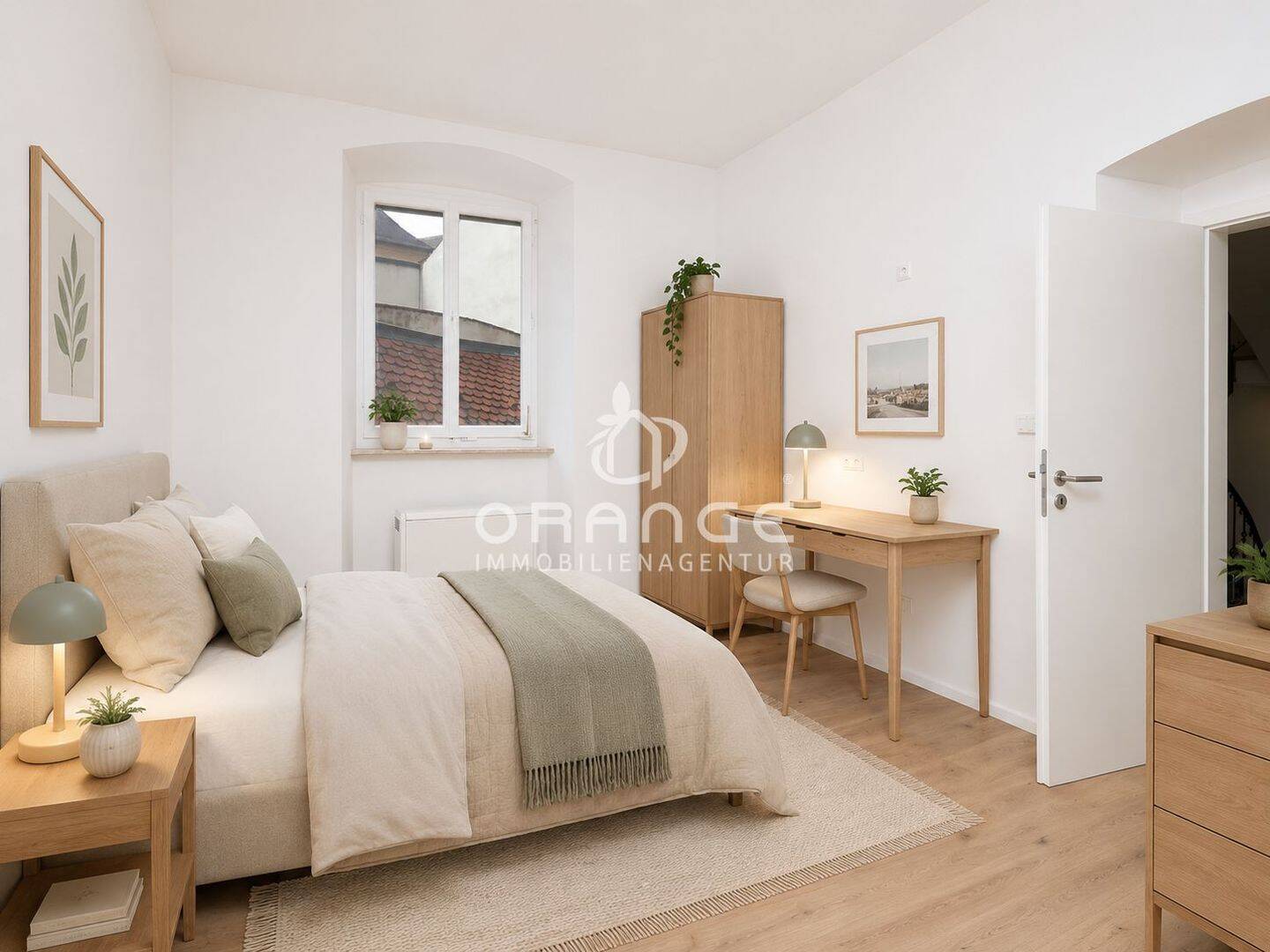 ***möbliertes WG-Zimmer, in charmanten Haus mitten in Regensburg***, 93047 Regensburg (Innenstadt Kasernenviertel Ostenviertel Westenviertel)