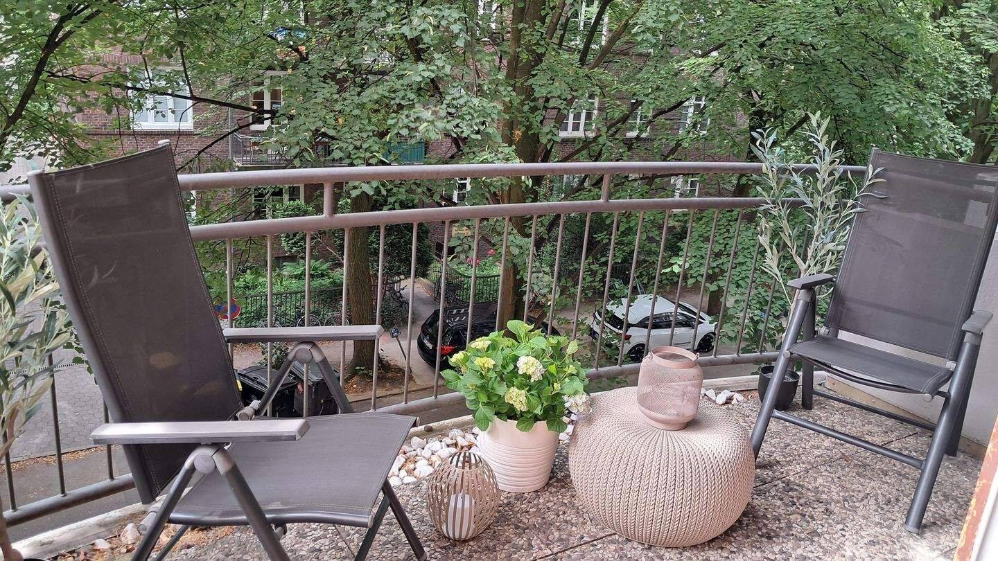 Gut geschnittene 2 Zimmer Wohnung mit Balkon und TG-Stellplatz in Hamburg Uhlenhorst, Nähe Hofweg, 22085 Hamburg (Hamburg-Nord Barmbek-Süd Uhlenhorst)