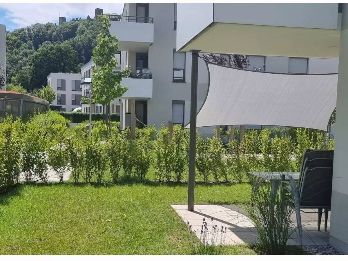 Moderne Neubau 2-Zimmer Wohnung mit EBK, Terrasse und großem Garten, 79541 Lörrach