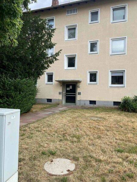 Ab sofort: 3-Zimmerwohnung mit EBK und Balkon im 2. OG, 35396 Gießen