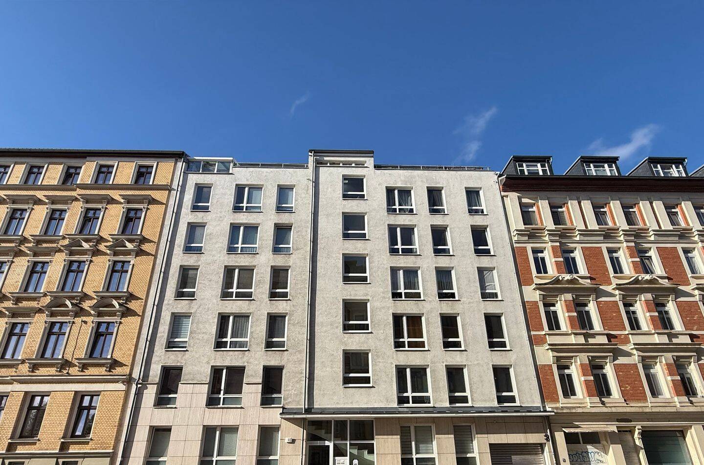 Zwei-Zimmer-Wohnung mit Einbauküche und Stellplatz in Zentrum-Nord, 4105 Leipzig (Zentrum-Nord Zentrum-Nordwest Zentrum-Ost Zentrum-West)