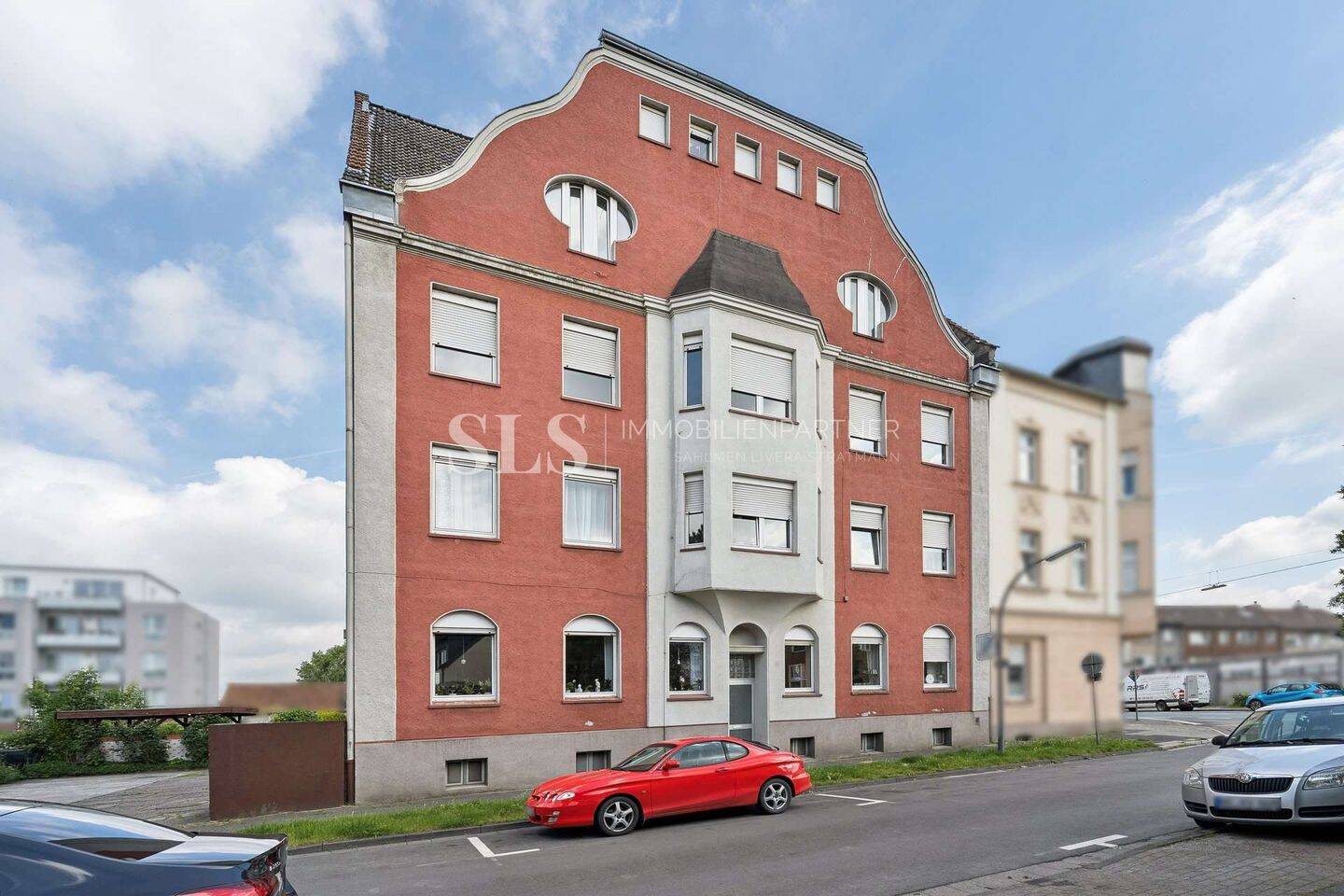 Doppeltes Potenzial: Zwei Eigentumswohnungen mit Stellplätzen und Ausbaureserve, 45661 Recklinghausen