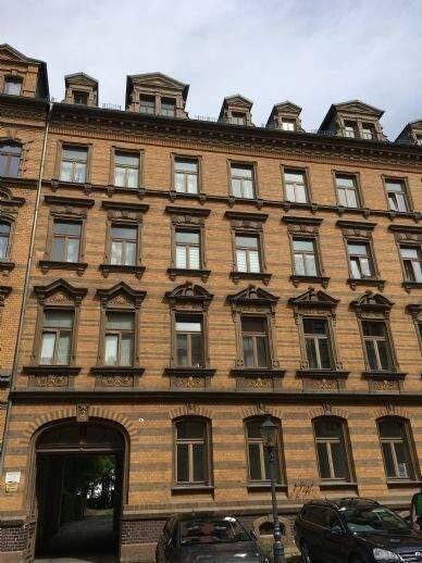 schöne Wohnung am Rande der Innenstadt: 3-Zimmer Wohnung im 1. OG, mit Stellplatz, 9113 Chemnitz