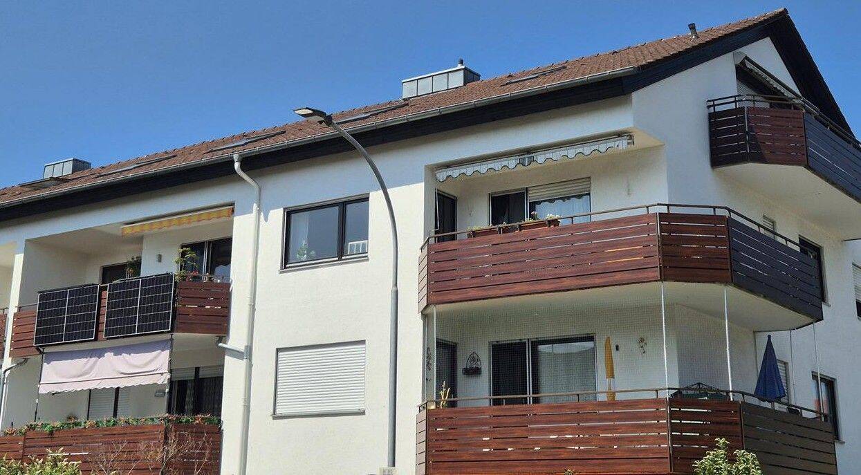 Großzügige, familienfreundliche Dachwohnung mit Süd-Ostbalkon und sehr schöner Aussicht im Süden von FFB!, 82256 Fürstenfeldbruck