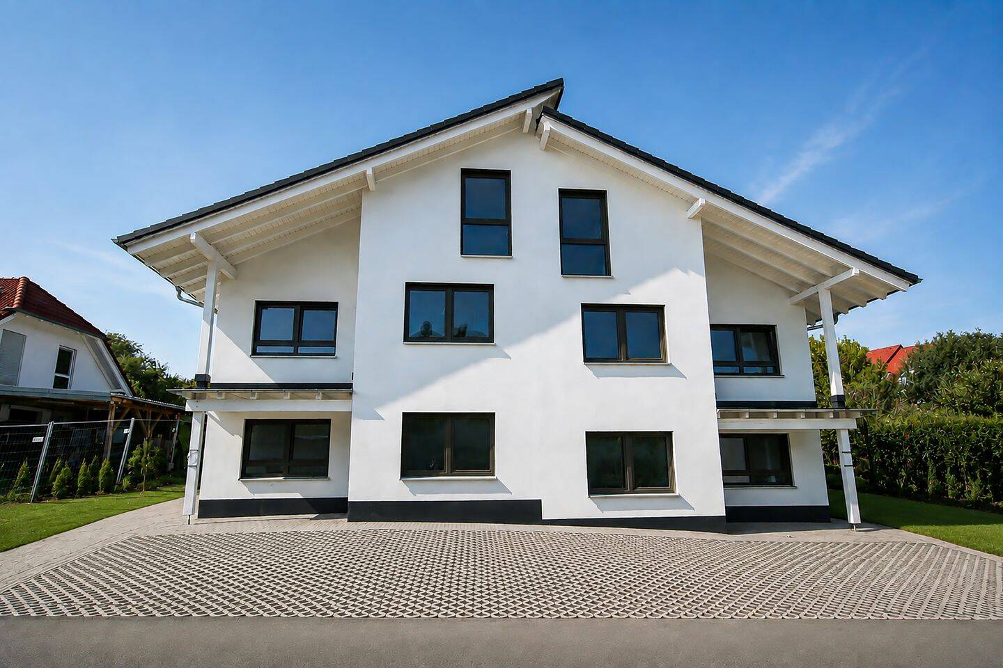 Doppelhaushälfte mit Einliegerwohnung, 35423 Lich