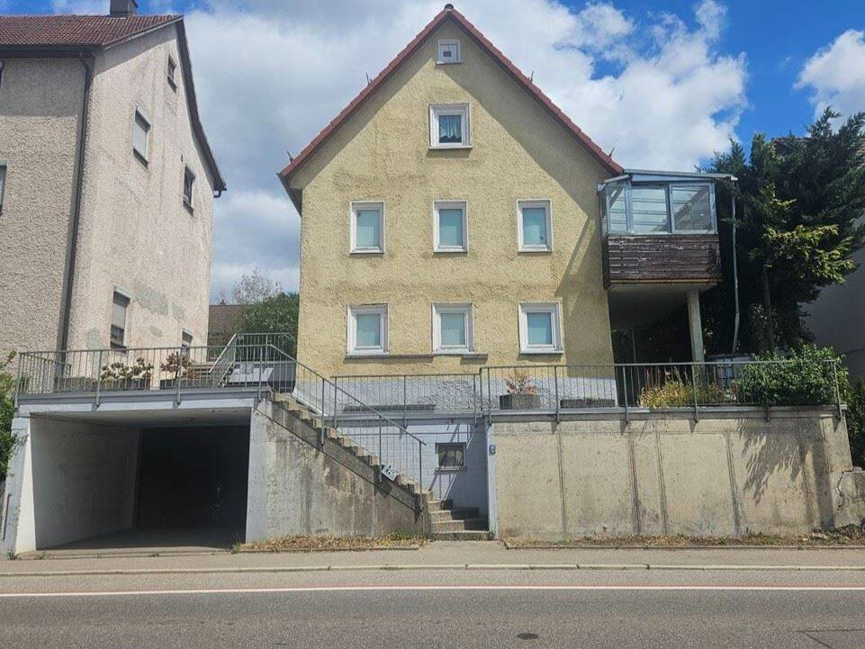 Großes Haus mit viel Platz und großer Garage – Sanierungsobjekt mit Potenzial, 89522 Heidenheim an der Brenz