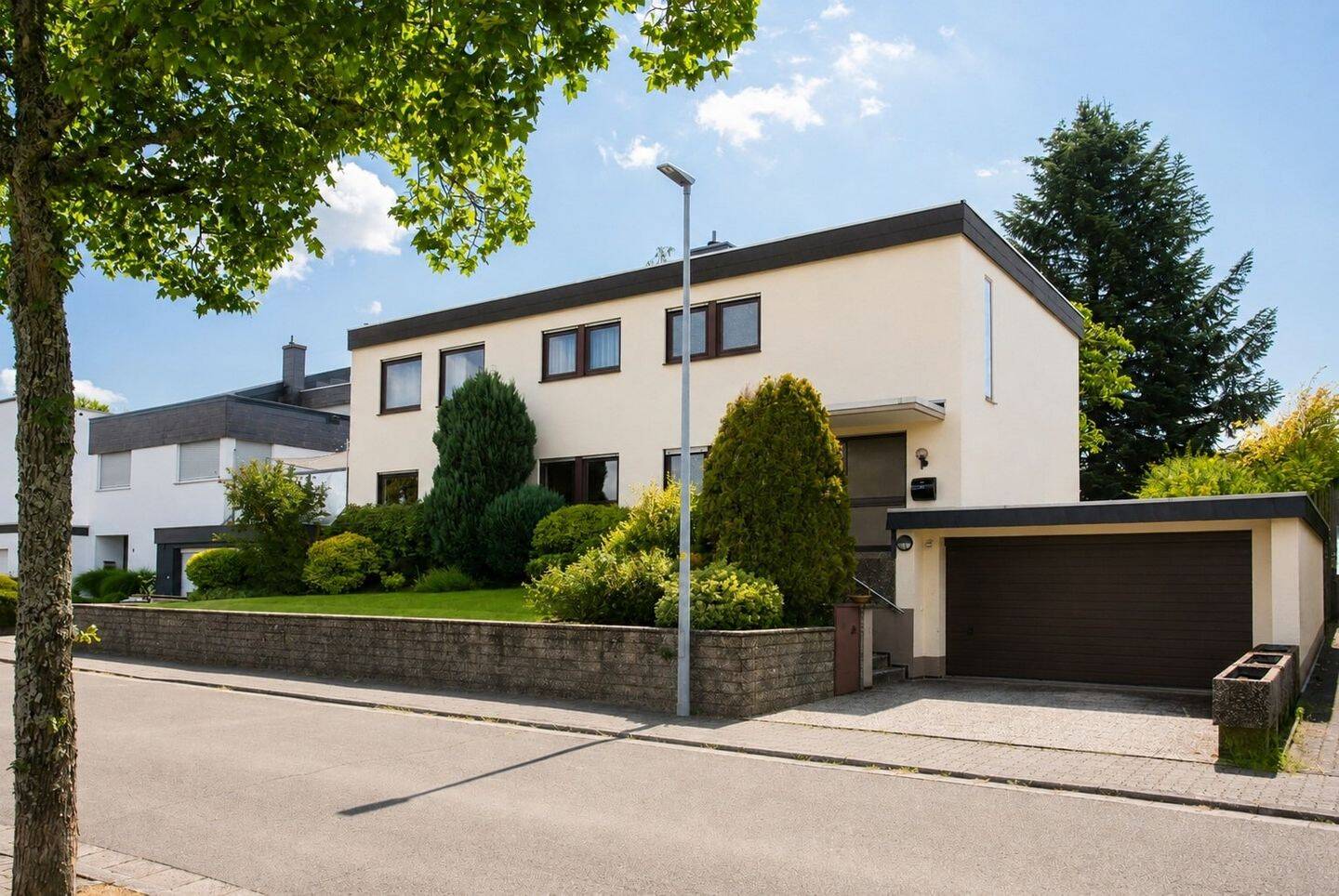 KL-Uniwohngebiet – Freisteh. Einfamilienhaus m. gr. Garten, Sonnenterrasse u. Doppelgarage, 67663 Kaiserslautern (Innenstadt)