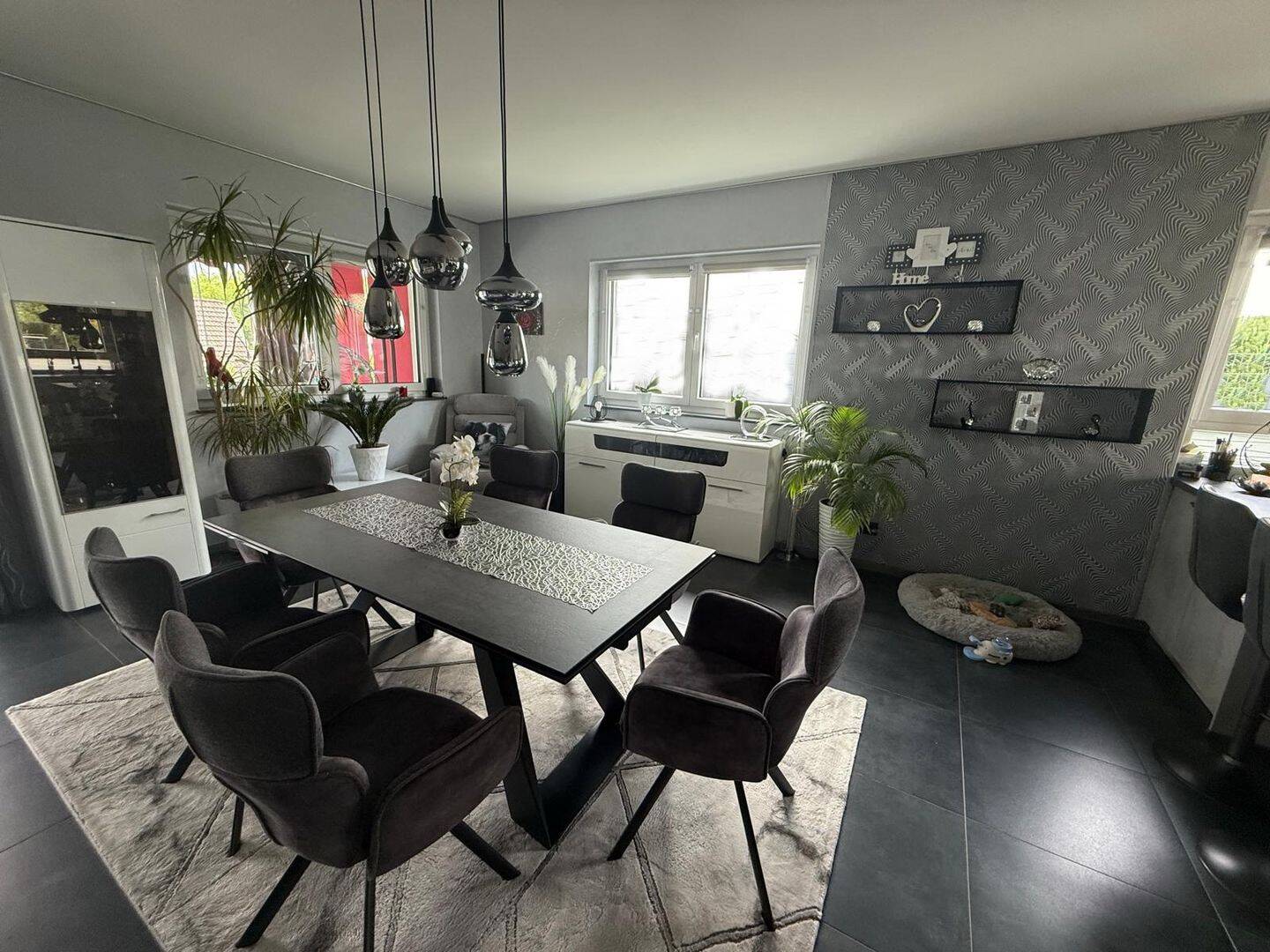Sonnenverwöhnter und energieneutraler Luxus-Bungalow in ruhiger Waldgemeinde, 67715 Geiselberg