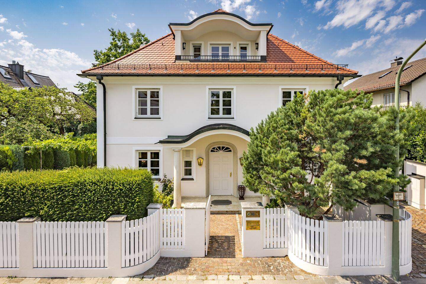 Mehr Raum. Mehr Leben. Mehr Privatsphäre., 81927 München (Bogenhausen)