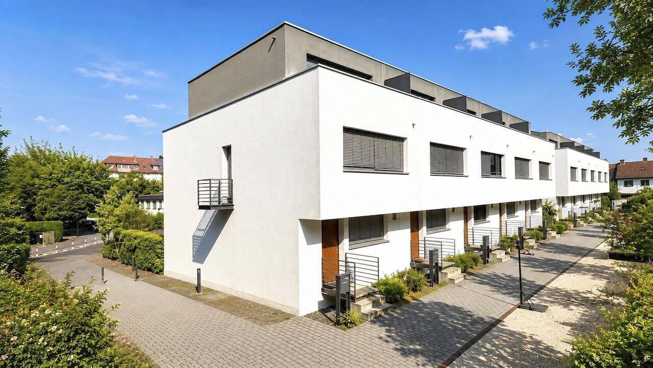 METZ IMMOBILIEN – Wohnen mit Stil, direkt am Niddapark., 60488 Frankfurt am Main (Hausen Praunheim Rödelheim)