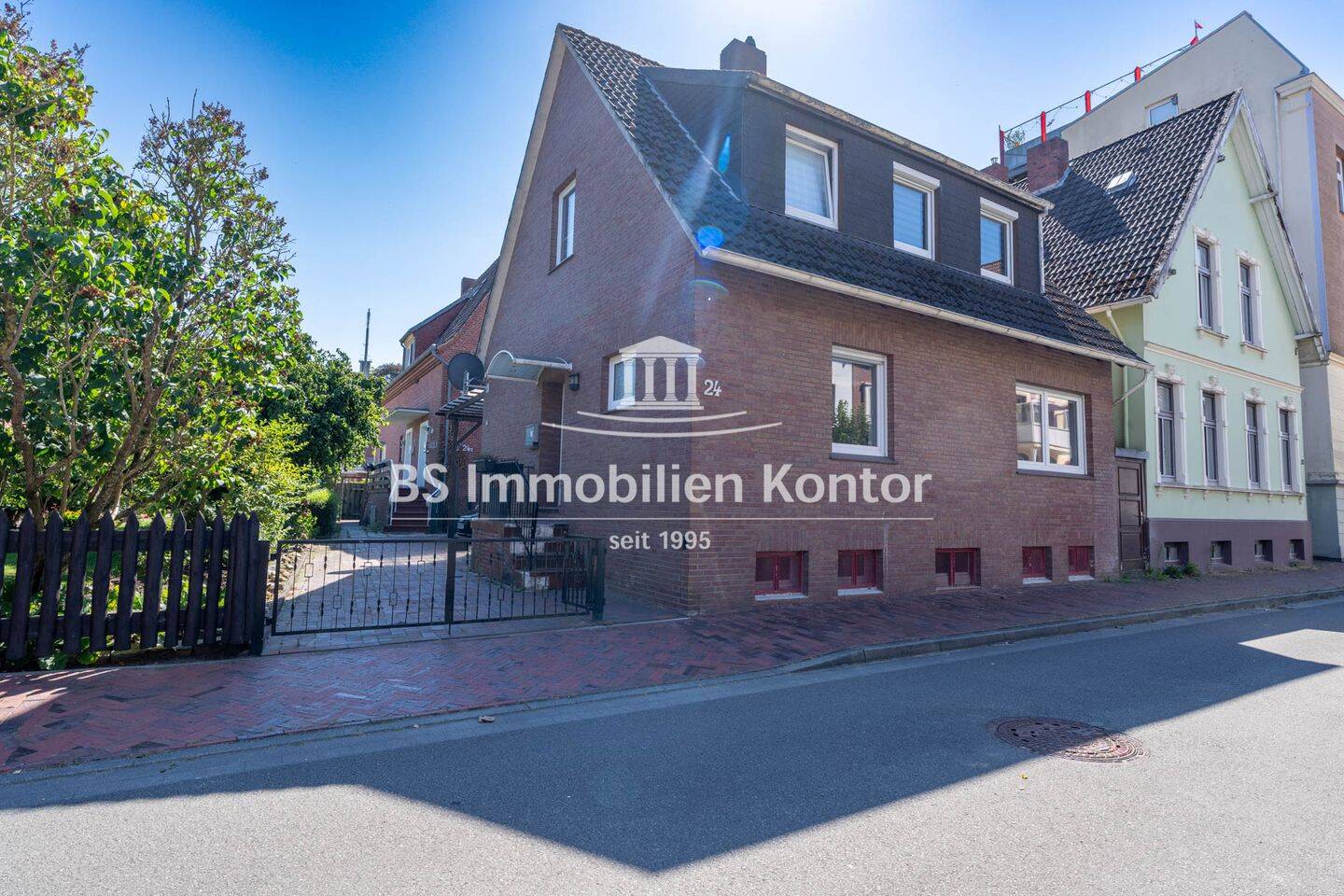 Einfamilienhaus mit Carport und Terrasse im AOK Viertel!, 26721 Emden (Barenburg Conrebbersweg Früchteburg Harsweg Stadtzentrum)