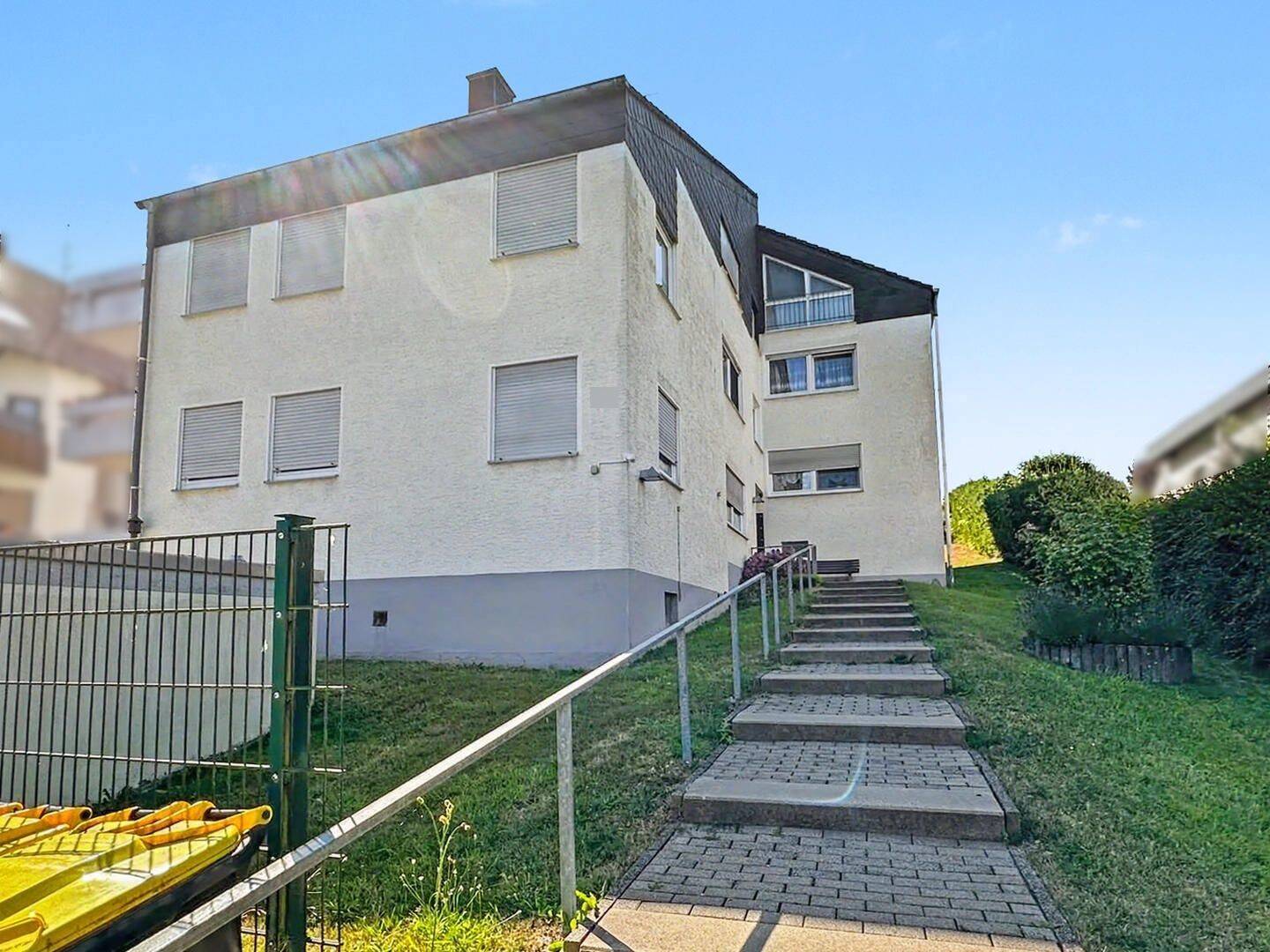 Gemütliche 2-Zimmer-Hochparterrewohnung mit Terrasse, Kamin und Garage in Hemer-Ihmert, 58675 Hemer
