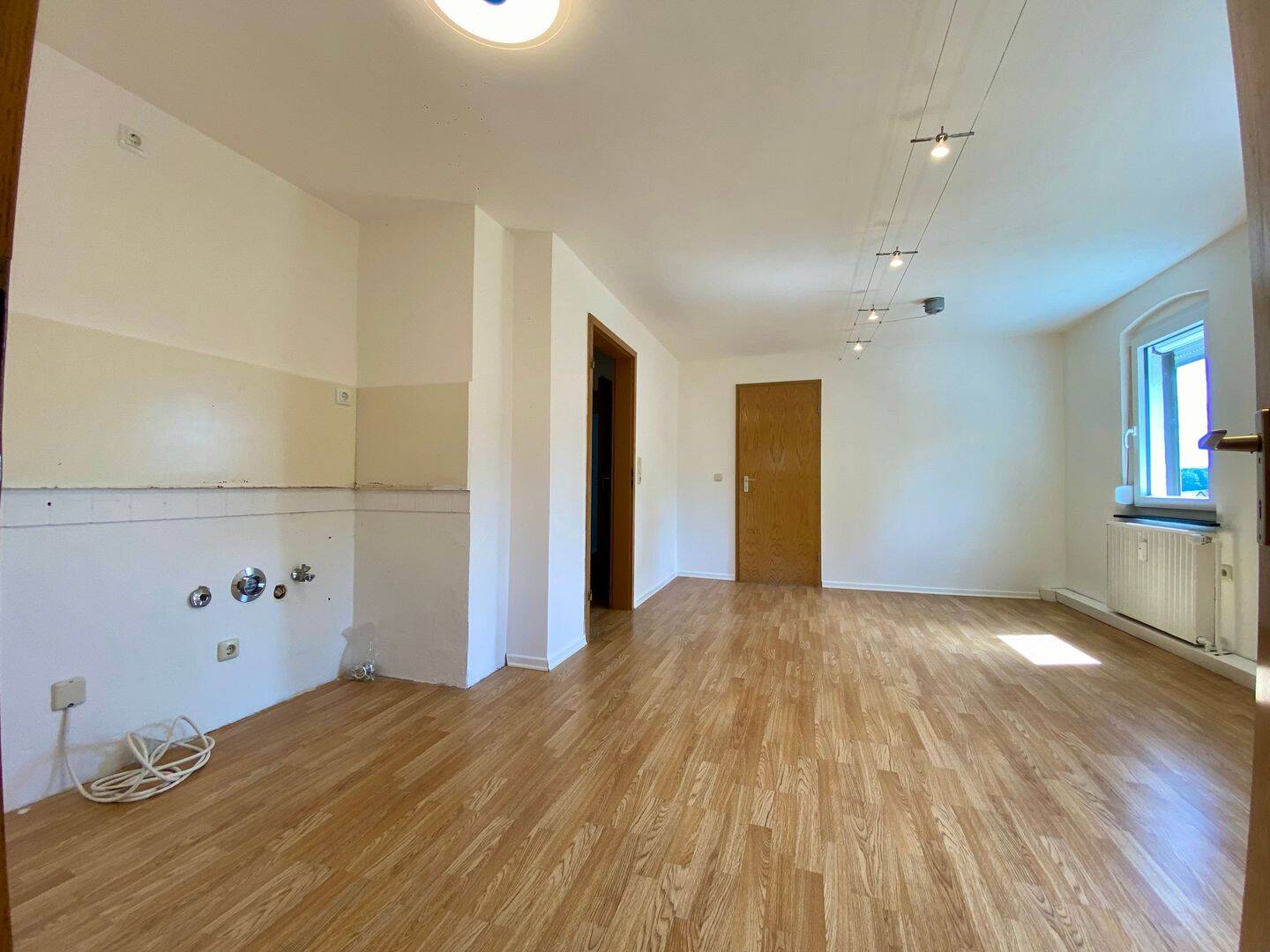 WOHNUNG IN PECHBRUNN ZU VERMIETEN, 95701 Pechbrunn