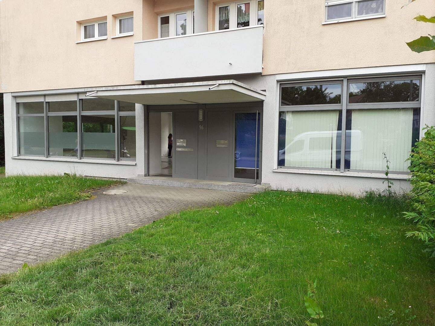 Wohnraum oder Gewerbe? Sie haben die Wahl! 3 Einheiten in guter Lage in Möhringen suchen Eigentümer, 70567 Stuttgart (Möhringen)