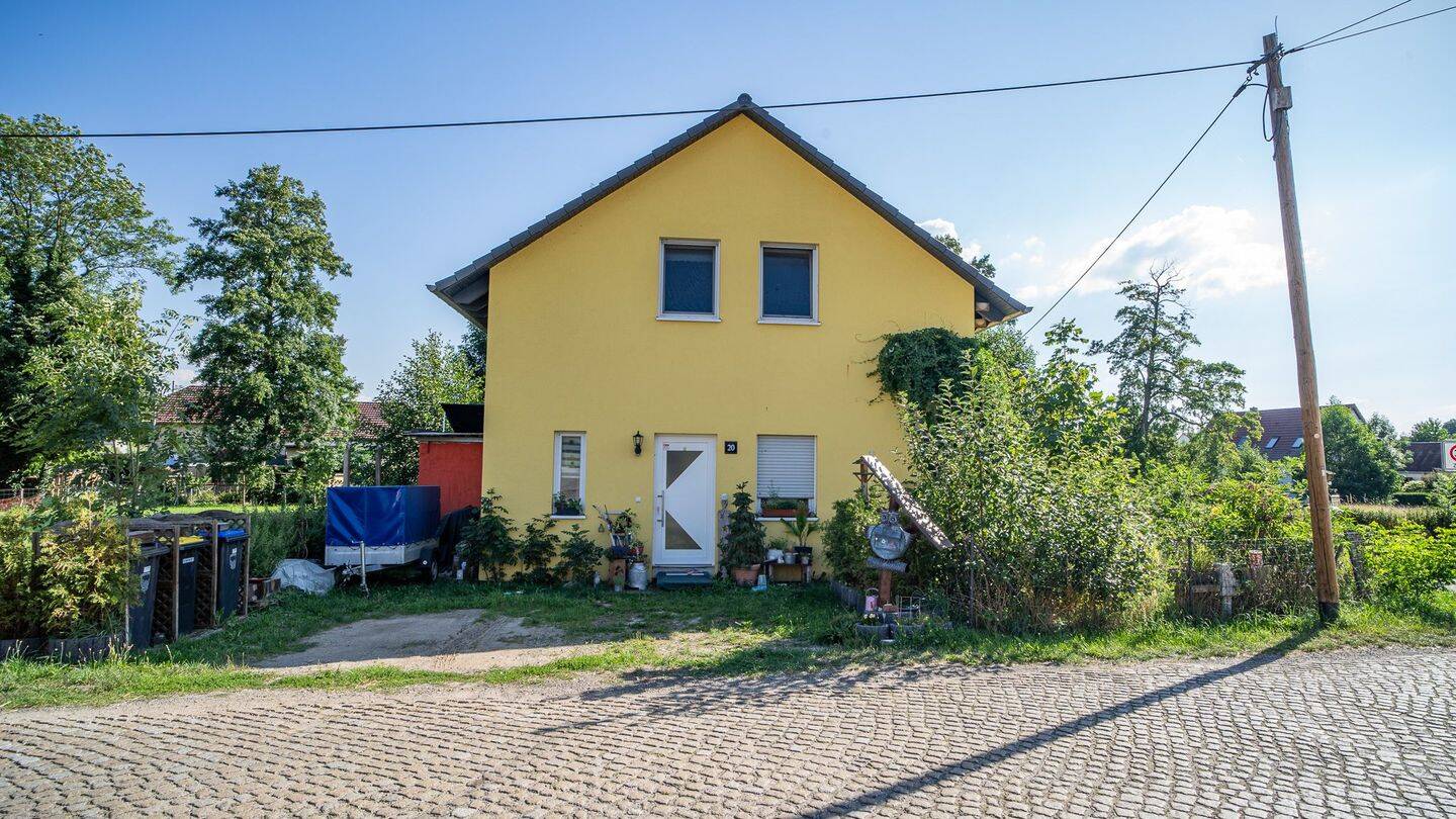Modernes Einfamilienhaus in Neukirch OT Schmorkau mit Garten, 1936 Neukirch