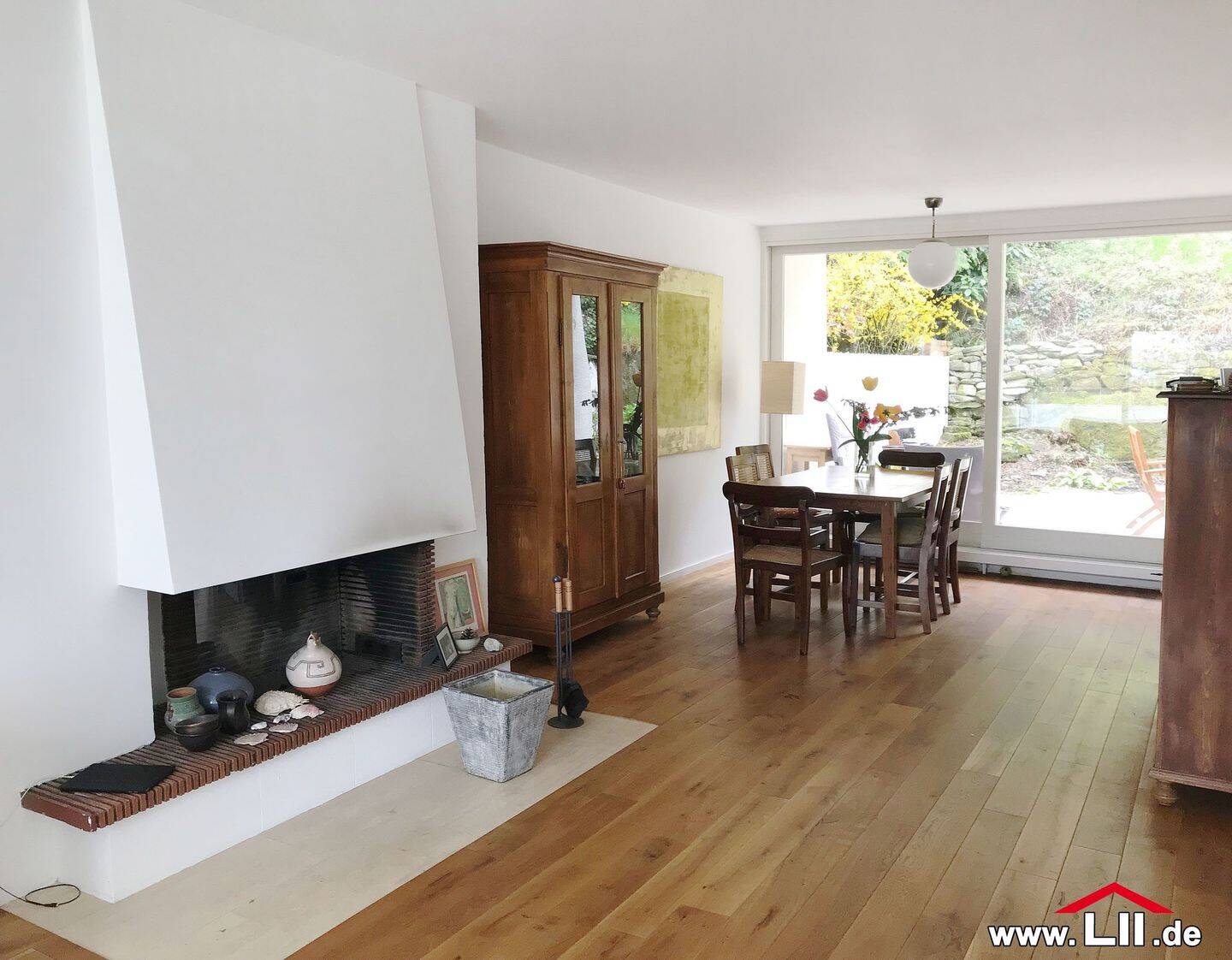 Stilvolles Reihenhaus am Viktoriapark – großzügiges Wohnen mit Kamin, Terrasse und Garage, 61476 Kronberg im Taunus