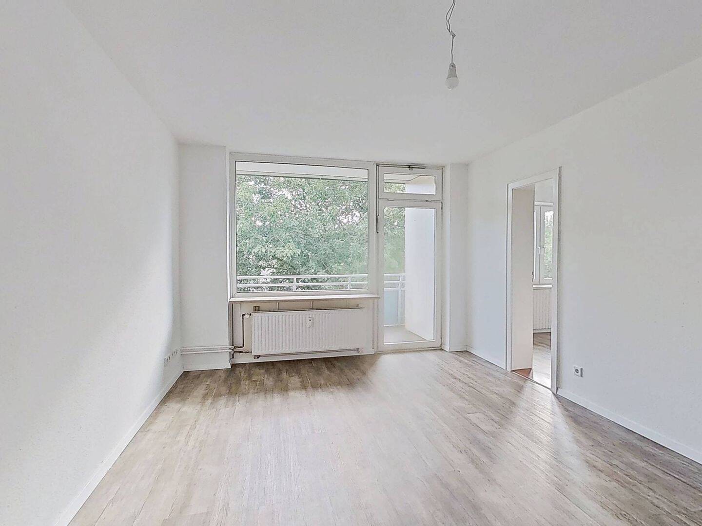 Helle 3-Zimmer-Wohnung mit BALKON, EBK & TAGESLICHTBAD, 24768 Rendsburg