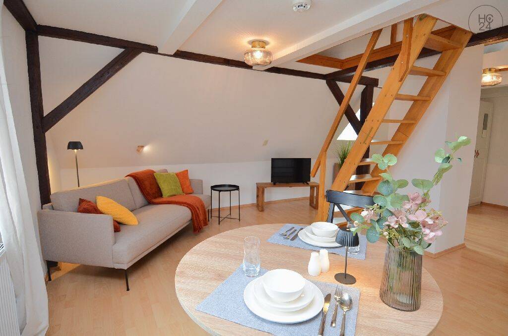 Möbliertes Apartment mit Galerie in Augsburg, 86157 Augsburg (Kriegshaber Pfersee)