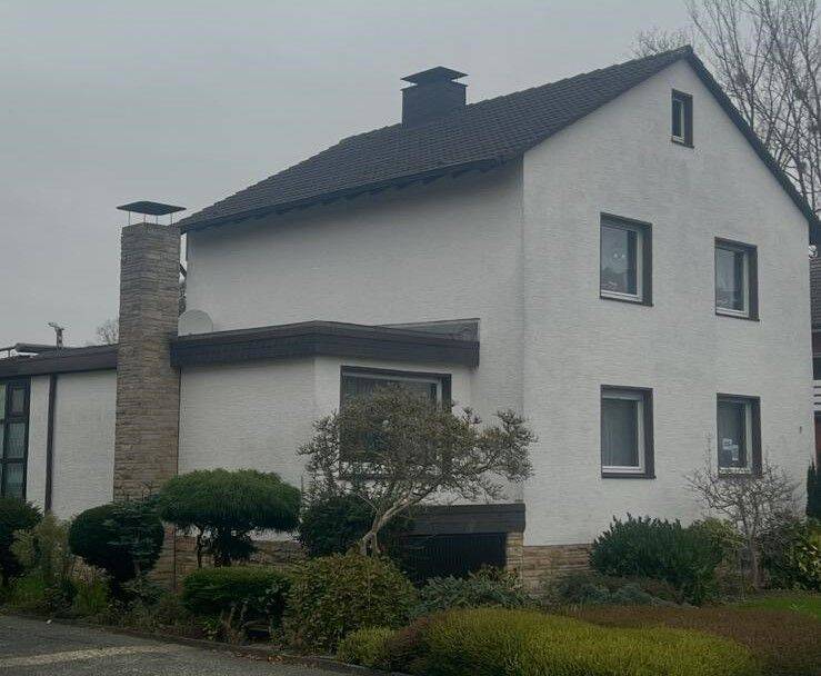 Bergkamen – Rünthe!! Ein-Zweifamilienhaus mit großem Garten, zwei Garagen und neuer Einbauküche, 59192 Bergkamen