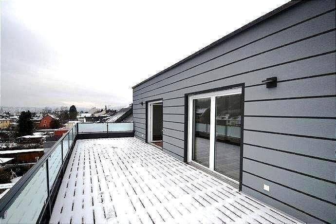 Frei ab 01.11.2026 / Traumhaftes Penthouse mit 2 Zimmern / Aufzug / Dachterrasse / Stellplatz im Hof, 54329 Konz