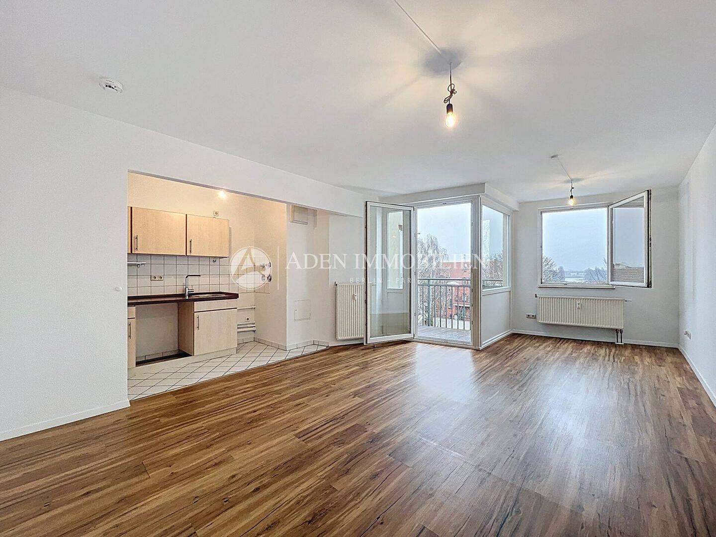 Top geschnitten, 2-Zi., DG-Wohnung mit offener Küche, Balkon und Aufzug!, 12555 Berlin (Treptow-Köpenick Köpenick)