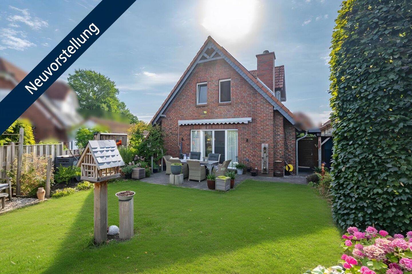 Einmalige Wohnlage mit Urlaubsflair – Traumhaus mit direkter Teichlage, 46325 Borken