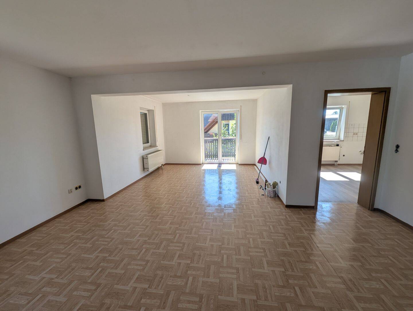 Großzügige 3-Zimmer-Etagenwohnung mit offenem Wohnkonzept, Gästebad & Gartenidylle, 91465 Ergersheim