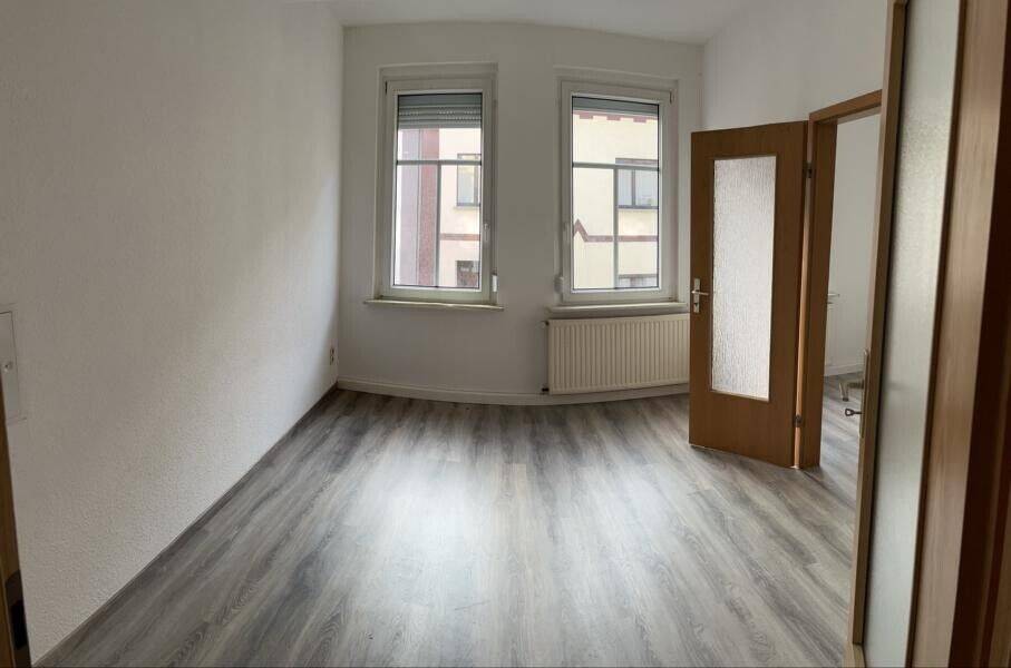 großzügige 3,5 Zimmer Wohnung nahe Stadthalle Meerane, 1. Obergeschoss, 8393 Meerane