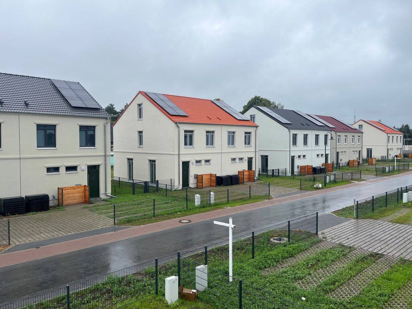 Nähe Velten, Hennigsdorf, Falkensee: NKM ab 14,11 €/ m² inkl. Gartenanteil und Stellplätzen, 14621 Schönwalde-Glien
