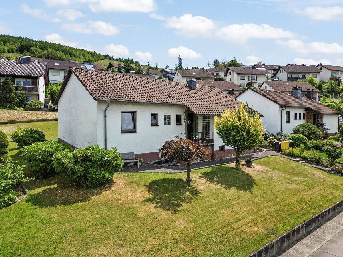 #KOMINOS IMMOBILIEN# Kleines Einfamilienhaus mit großem Potenzial in Lenhausen, 57413 Finnentrop
