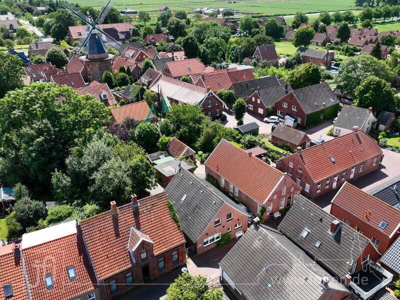 Nähe Hafen, Kirche und Mühle: Gepflegtes Einfamilienhaus im Herzen von Ditzum, 26844 Jemgum