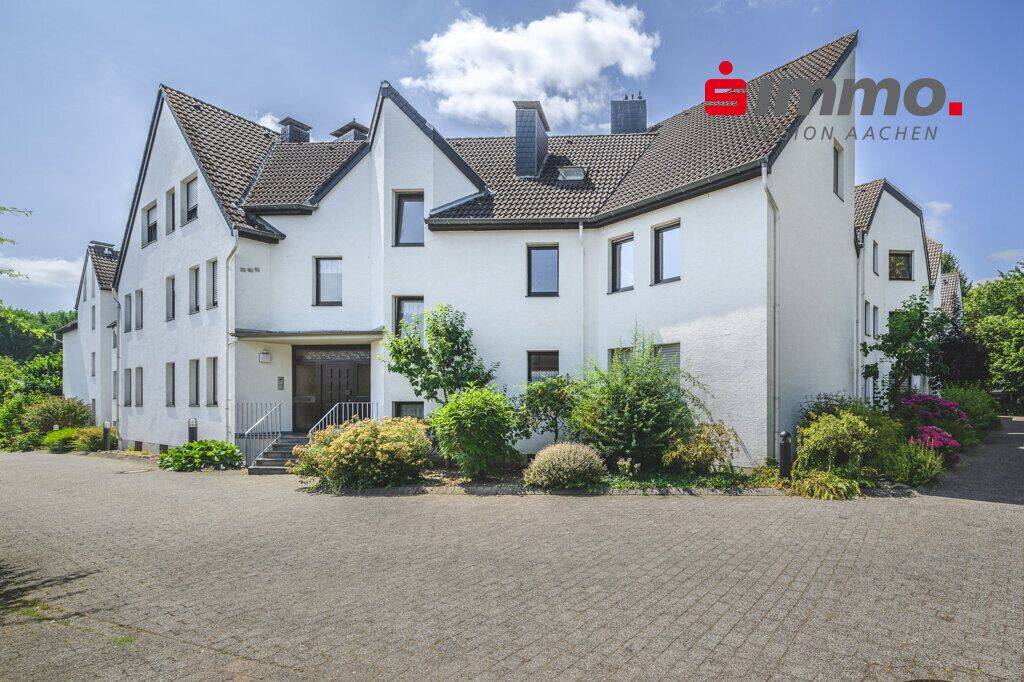 Bezugsfreie 4-Zimmerwohnung mit PKW-Stellplatz in Aachen-Richterich, 52072 Aachen