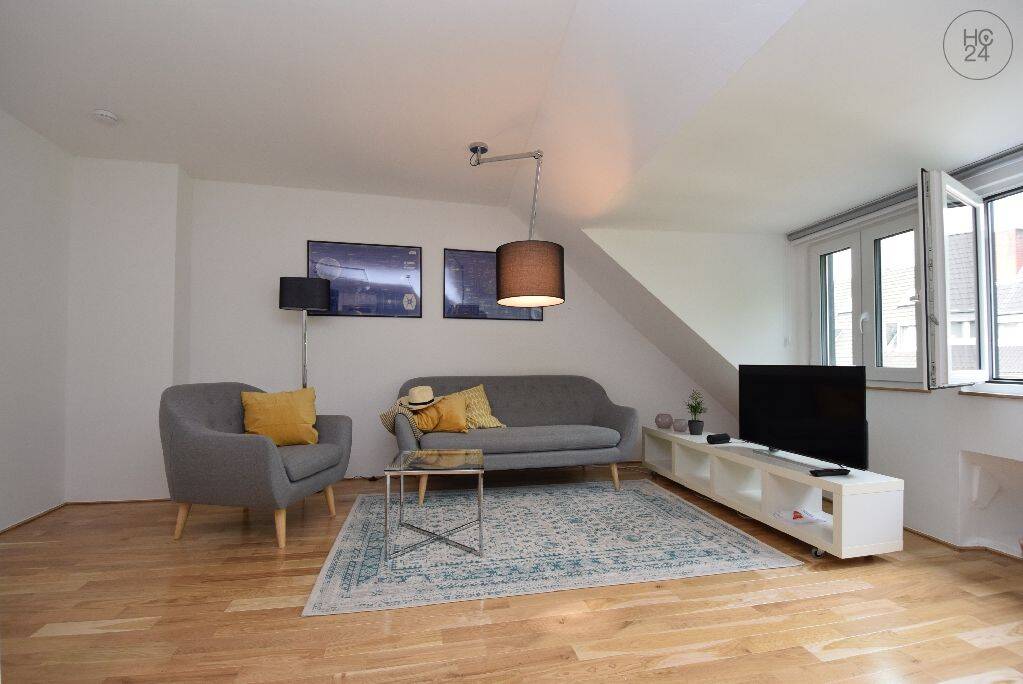 Möblierte Duplexwohnung mit Domblick und 2 Schlafzimmern in zentraler ruhiger Lage, 50676 Köln (Innenstadt-Süd Altstadt-Süd)