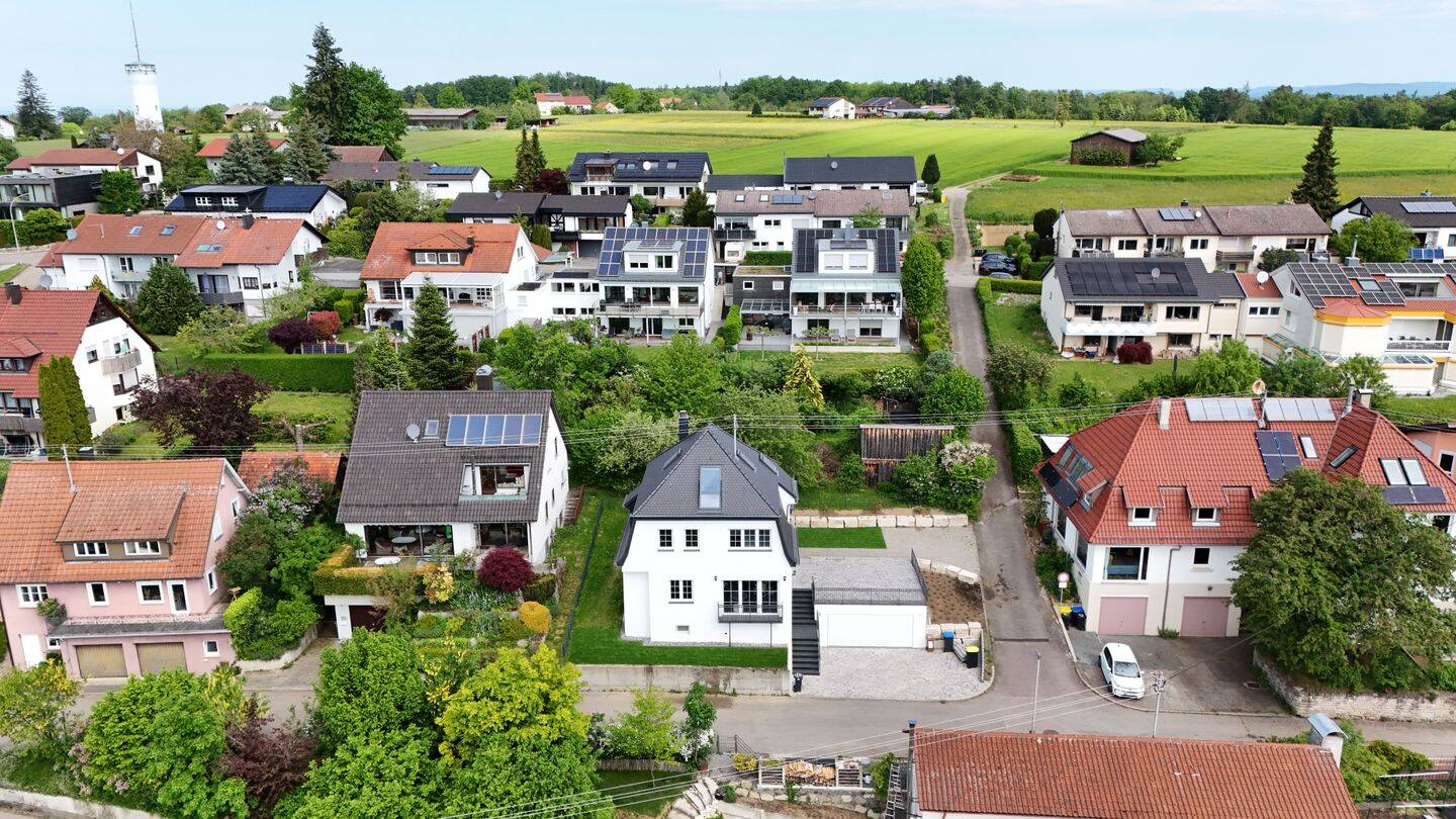 KERNSANIERTES EINFAMILIENHAUS FREISTEHEND MIT LOFTCHARAKTER, 73630 Remshalden