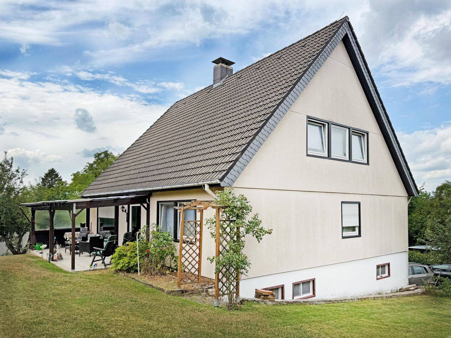 Gepflegtes Wohnhaus mit Vollkeller, überdachter Terrasse und Sackgassenlage!, 33039 Nieheim