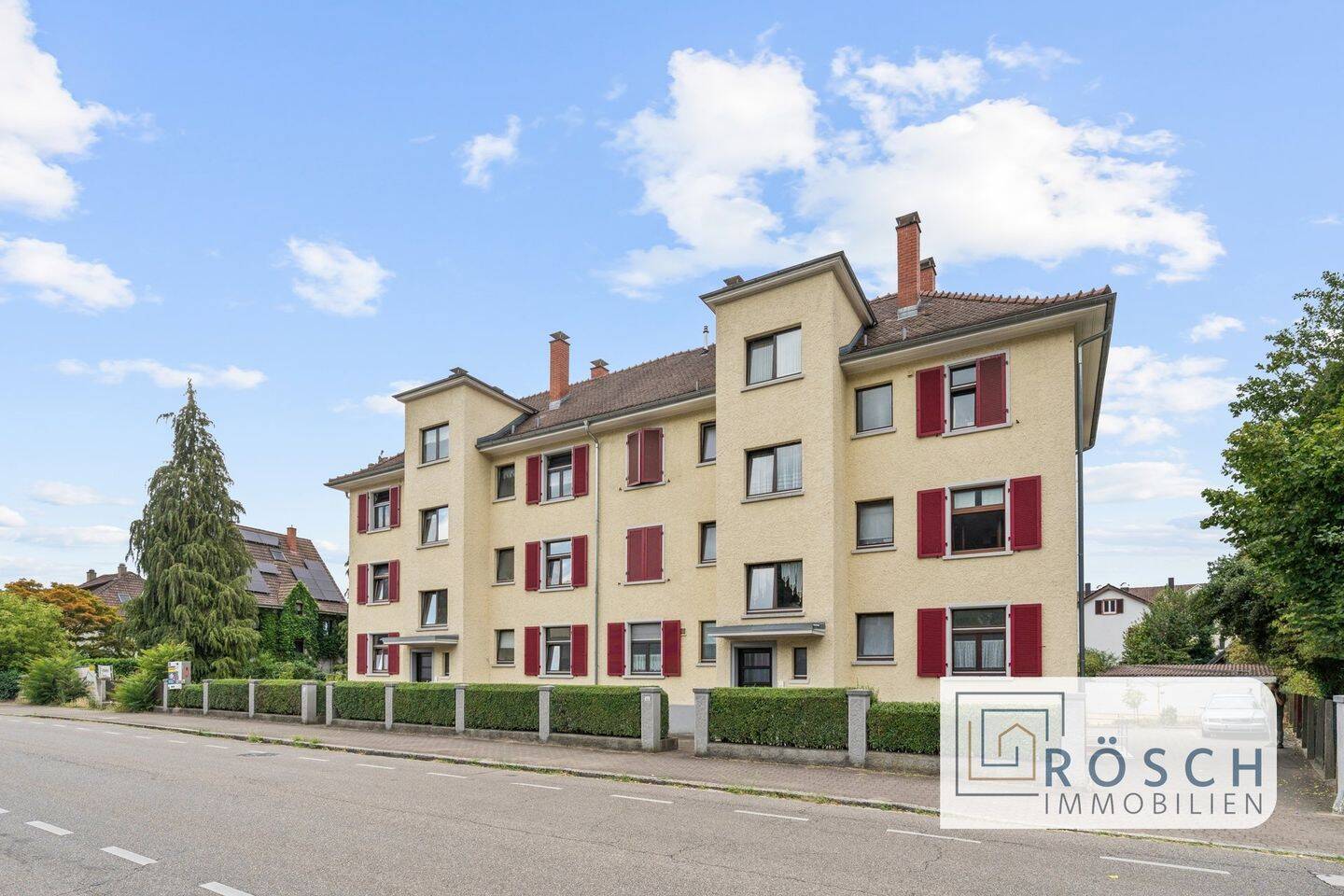 Gepflegte 2-Zimmer-Wohnung mit Balkon, Stellplatz und solider Vermietung, 79639 Grenzach-Wyhlen