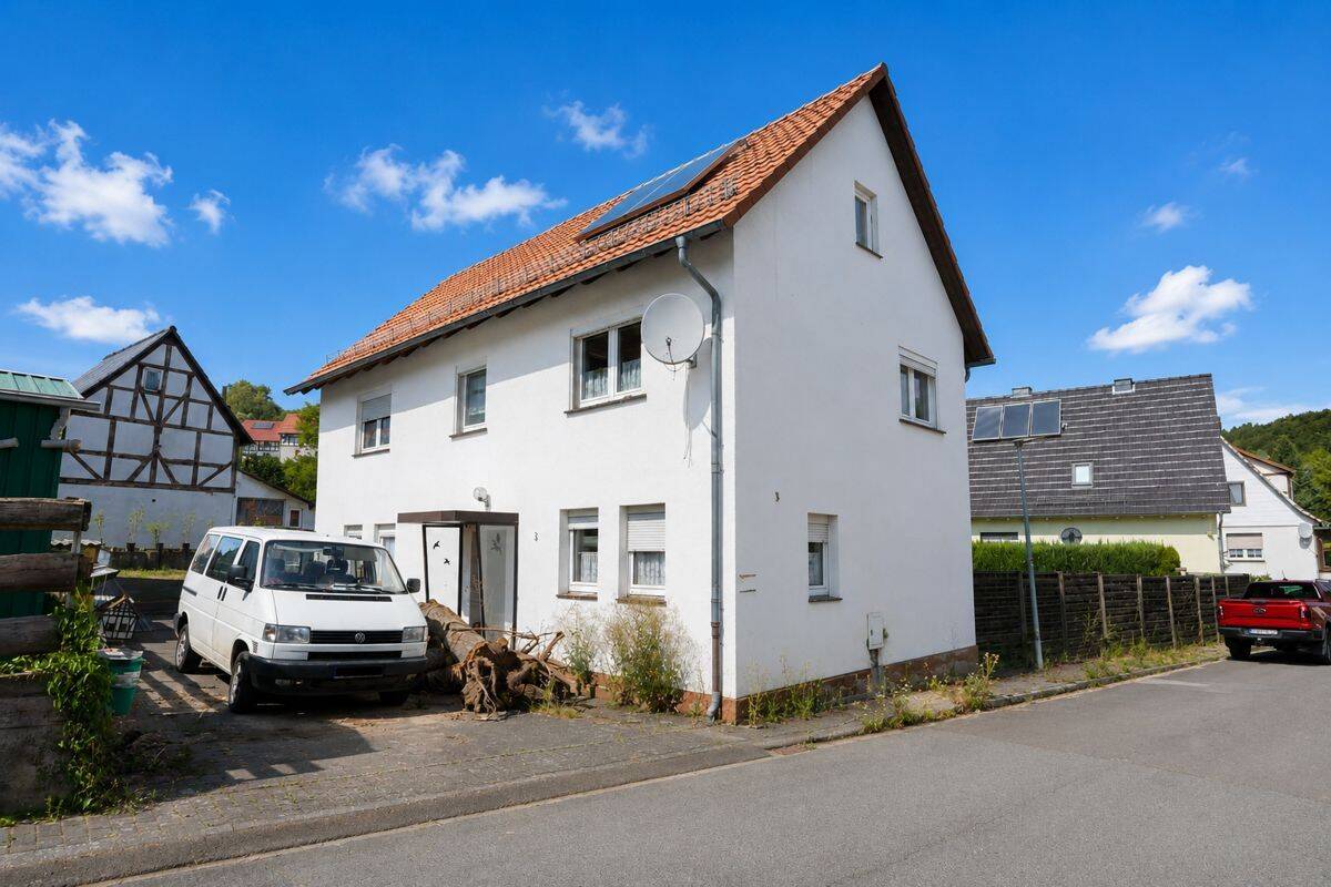 +++ Sanierungsbedürftiges Einfamilienhaus mit großem Garten +++, 36214 Nentershausen