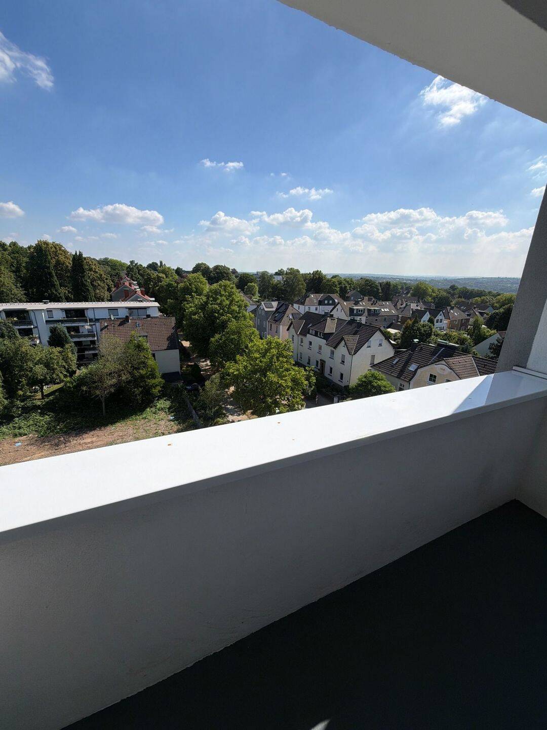 3 Zimmer-Wohnung in Essen mit wunderschöner Aussicht, 45136 Essen (Bergerhausen Huttrop Rüttenscheid)