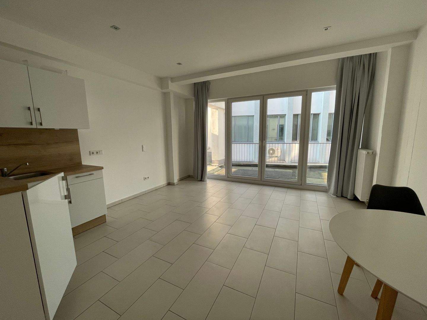 Modernes Appartment in zentraler Lage mit Terrasse, 33602 Bielefeld (Innenstadt)