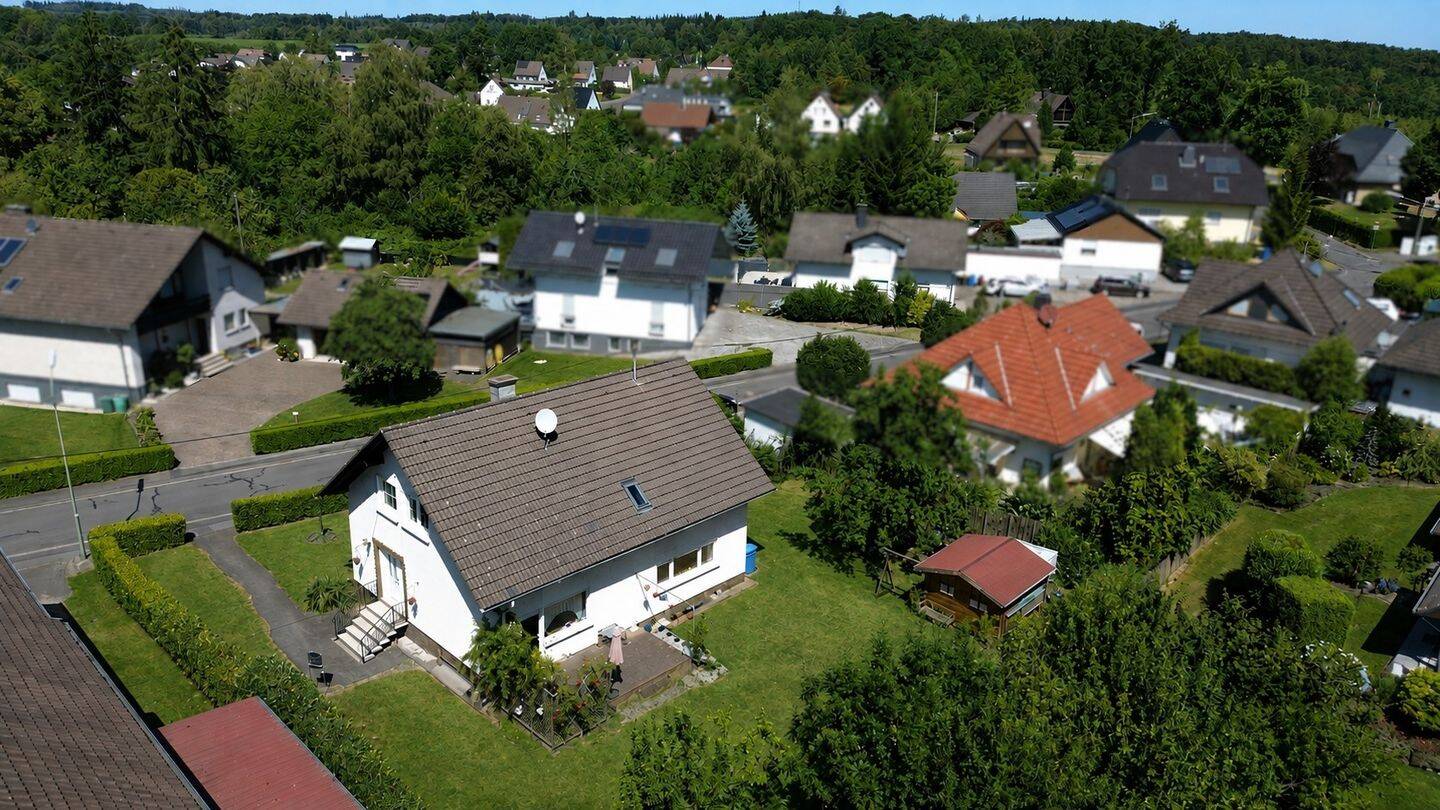 Zuhause im Westerwald – großzügiges Einfamilienhaus mit Garten und Garage, 57635 Weyerbusch