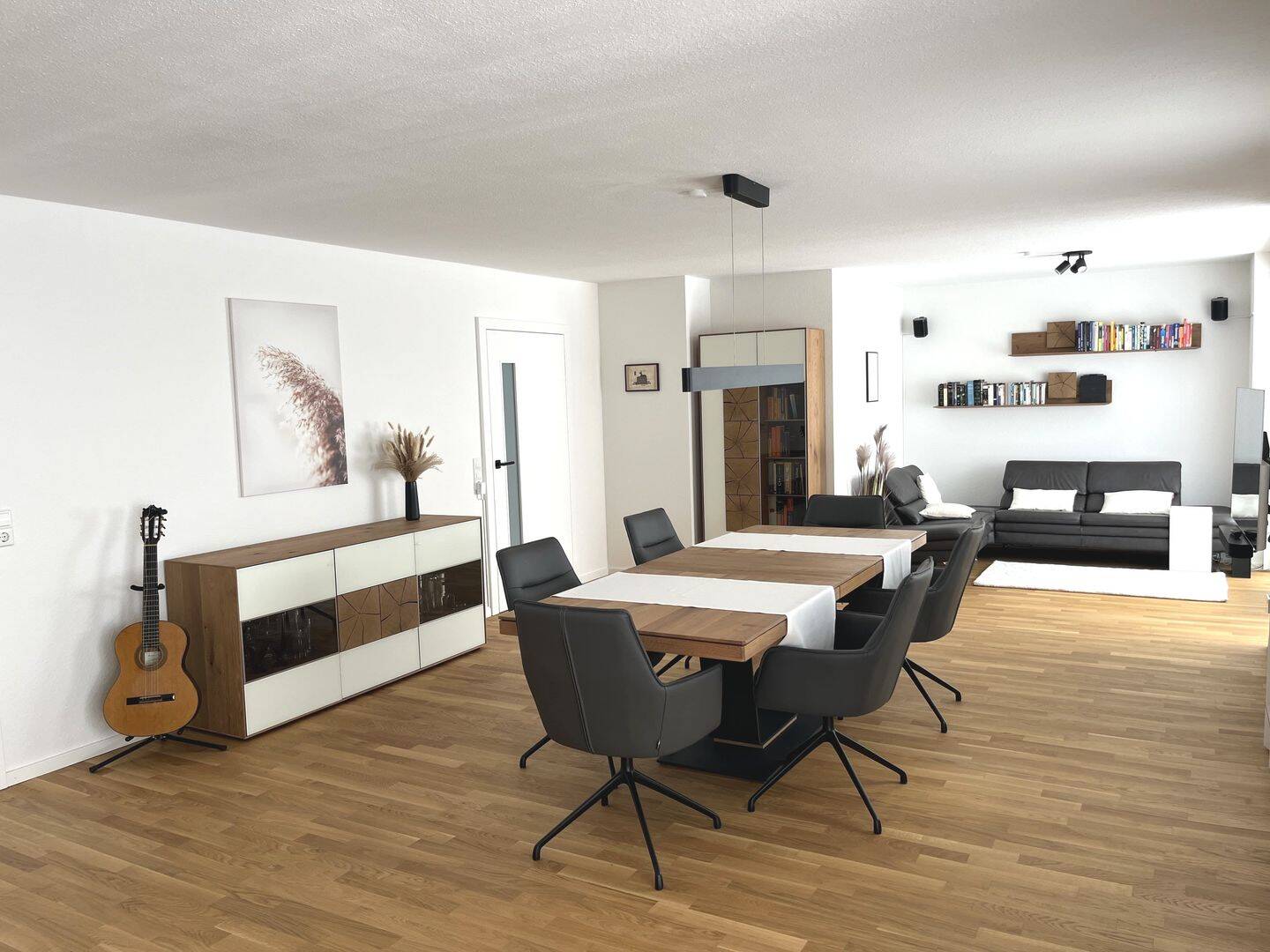 Großzügige 3,5-Zimmer-Wohnung mit Balkon, Lift & Carport in zentrumsnaher Lage von Lörrach, 79539 Lörrach