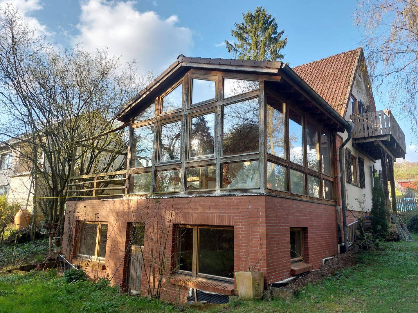 Charmantes Einfamilienhaus in idyllischer Lage von Bad Münder mit eigener Wasserquelle, 31848 Bad Münder am Deister